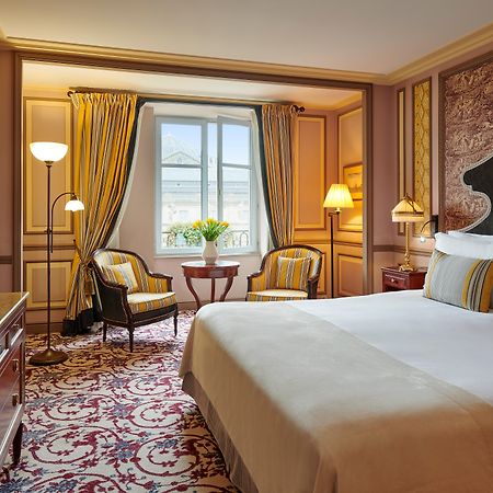 อินเตอร์คอนติเนนตัล บอร์โด เลอ กร็อง โฮเต็ล Hotel ภายนอก รูปภาพ A room at the hotel