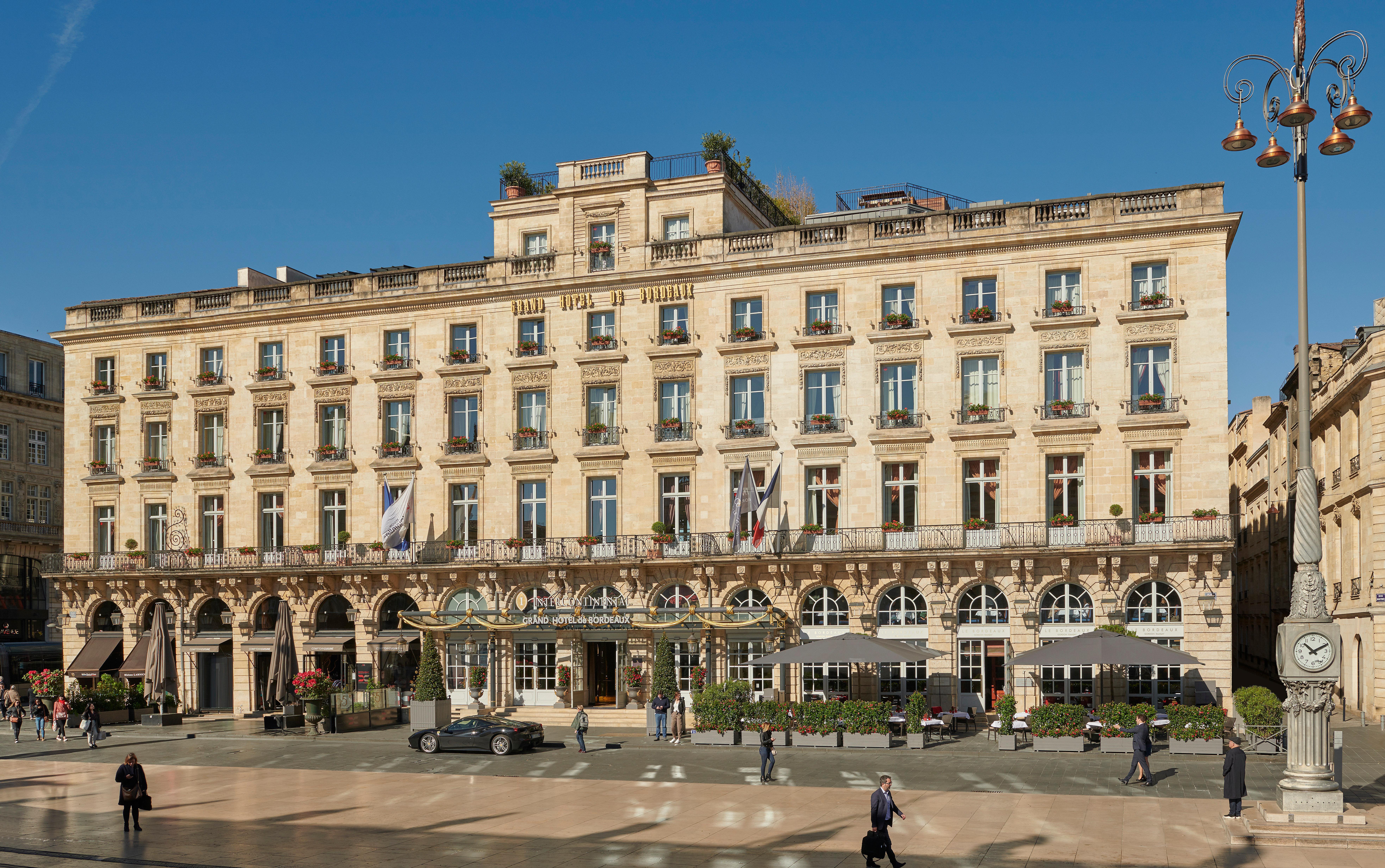 อินเตอร์คอนติเนนตัล บอร์โด เลอ กร็อง โฮเต็ล Hotel ภายนอก รูปภาพ