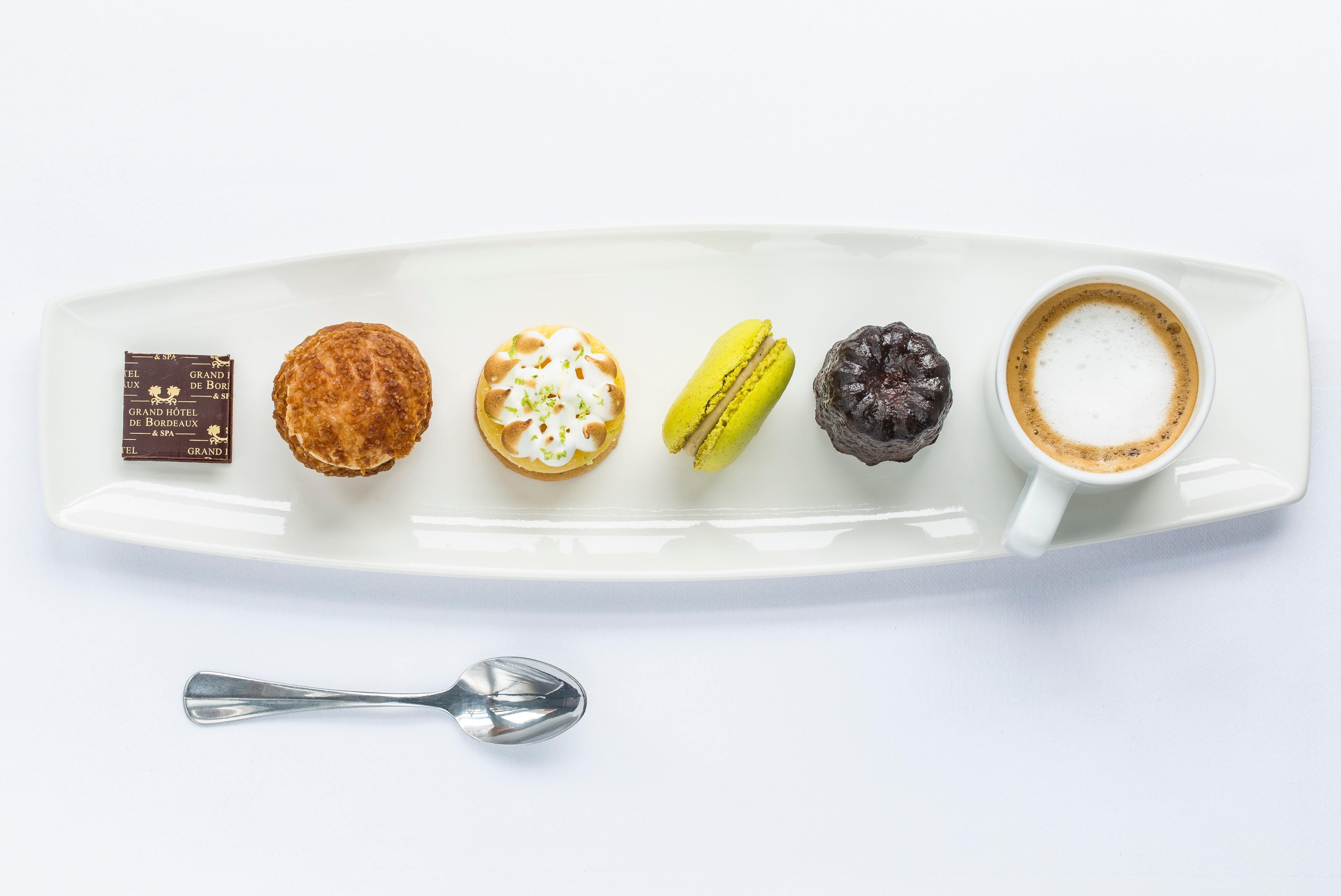 อินเตอร์คอนติเนนตัล บอร์โด เลอ กร็อง โฮเต็ล Hotel ภายนอก รูปภาพ Petit fours
