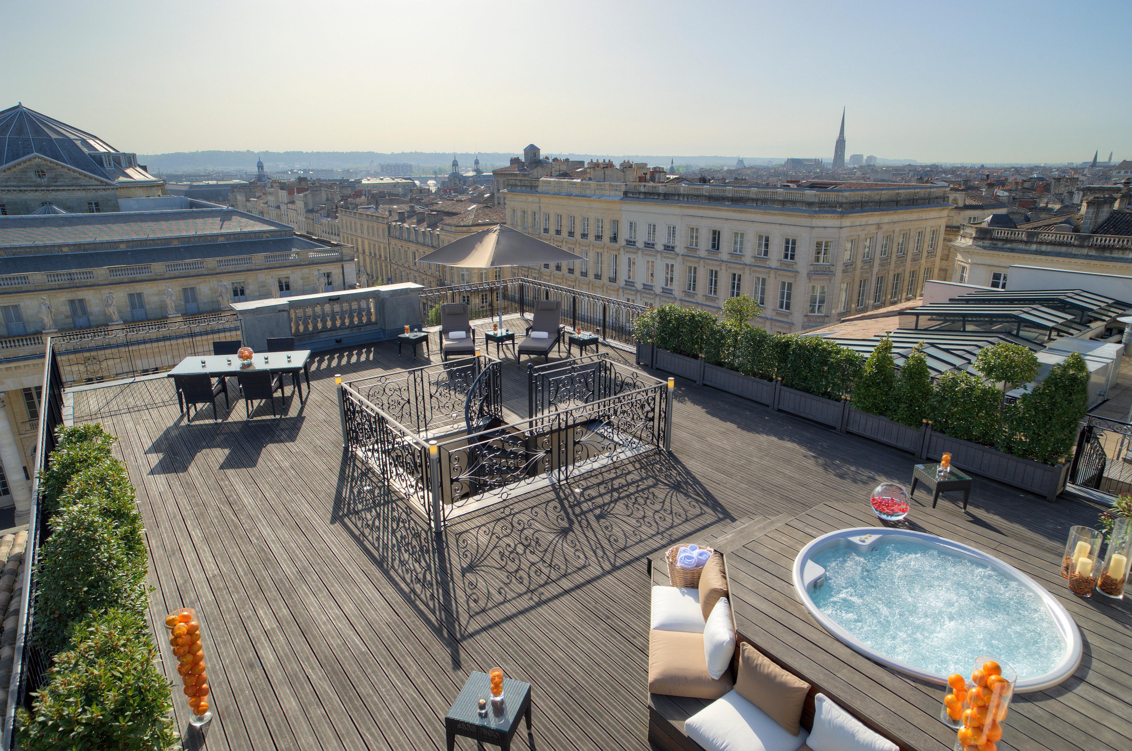 อินเตอร์คอนติเนนตัล บอร์โด เลอ กร็อง โฮเต็ล Hotel ภายนอก รูปภาพ Rooftop terrace