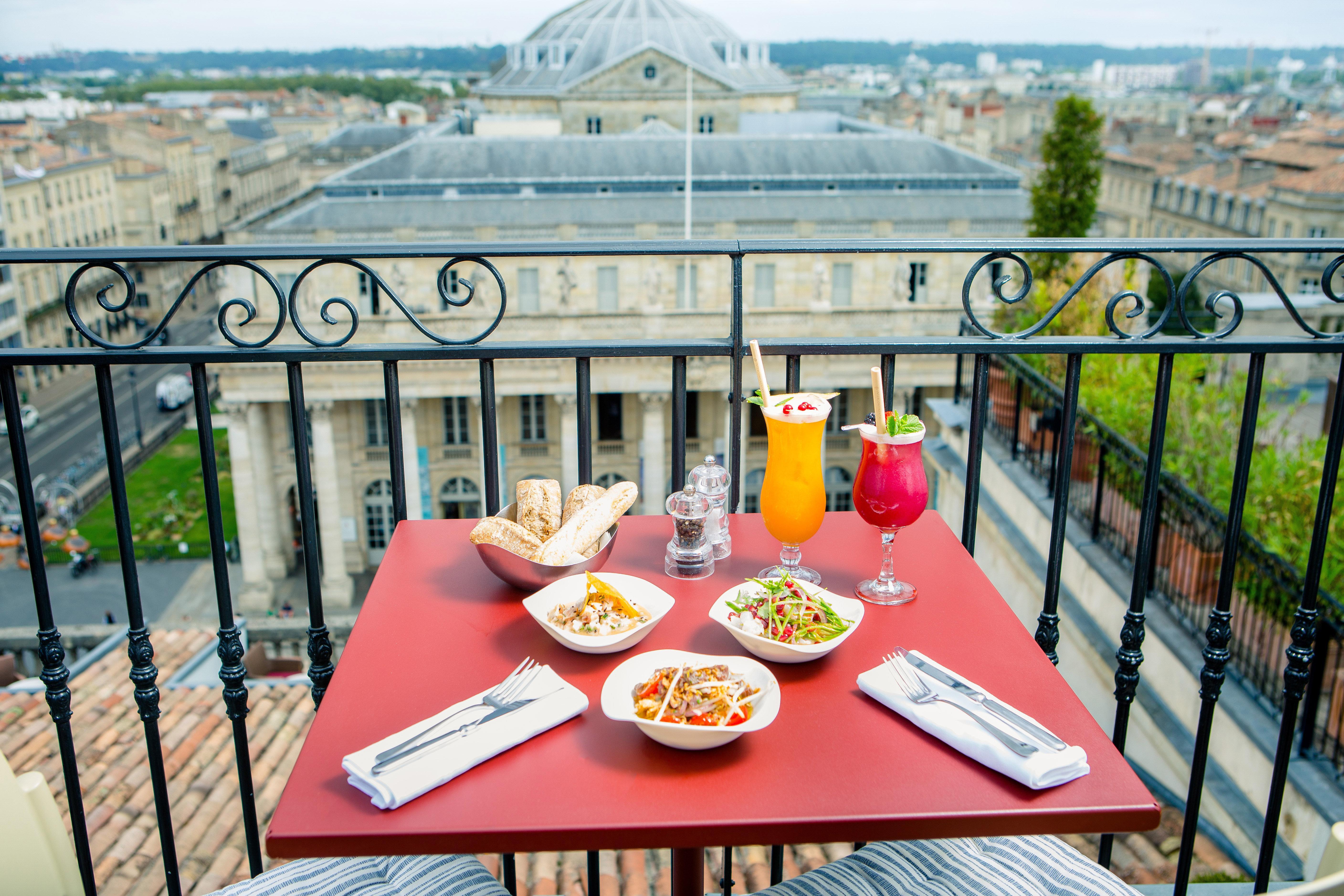 อินเตอร์คอนติเนนตัล บอร์โด เลอ กร็อง โฮเต็ล Hotel ภายนอก รูปภาพ A typical French breakfast