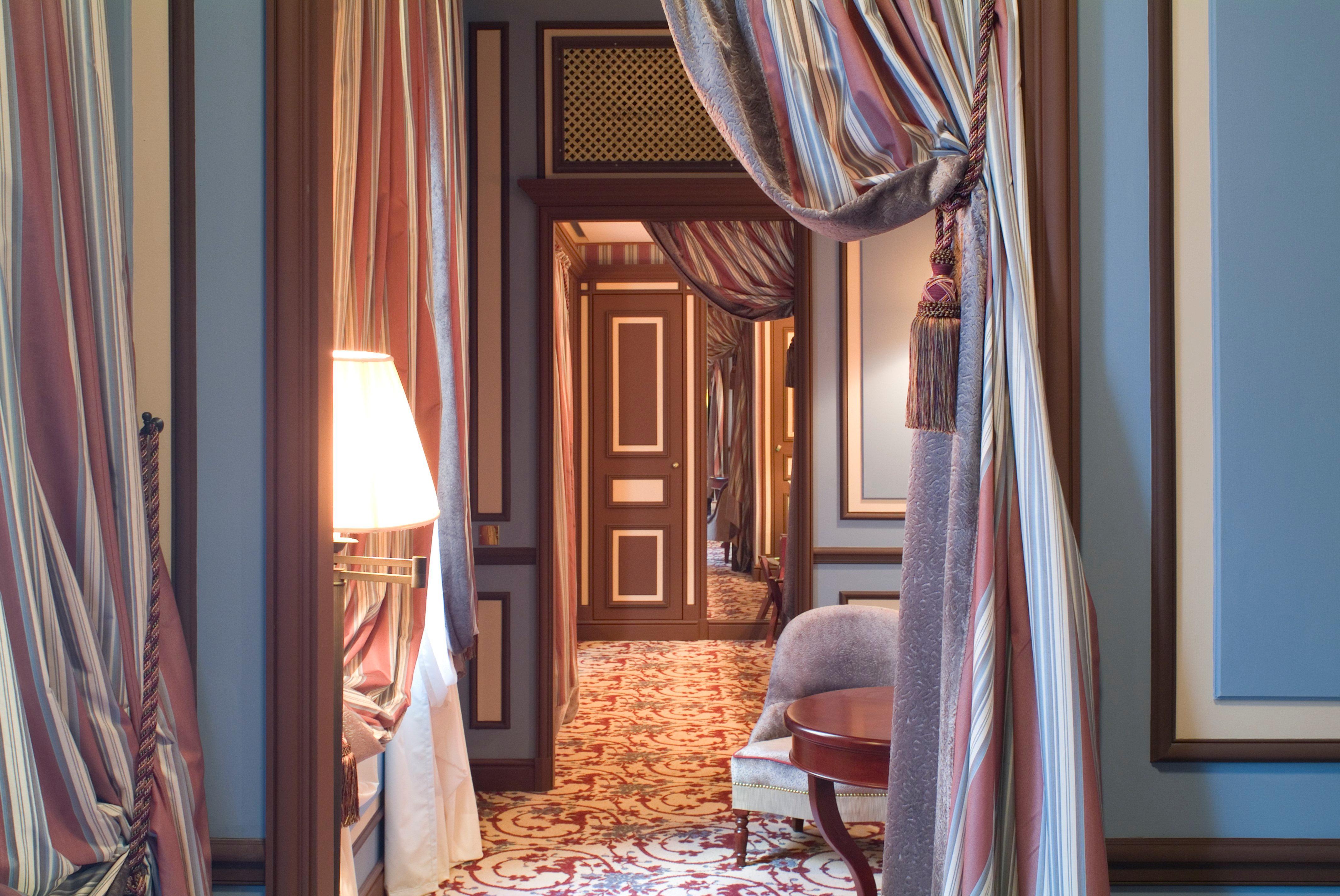 อินเตอร์คอนติเนนตัล บอร์โด เลอ กร็อง โฮเต็ล Hotel ภายนอก รูปภาพ A suite at the hotel