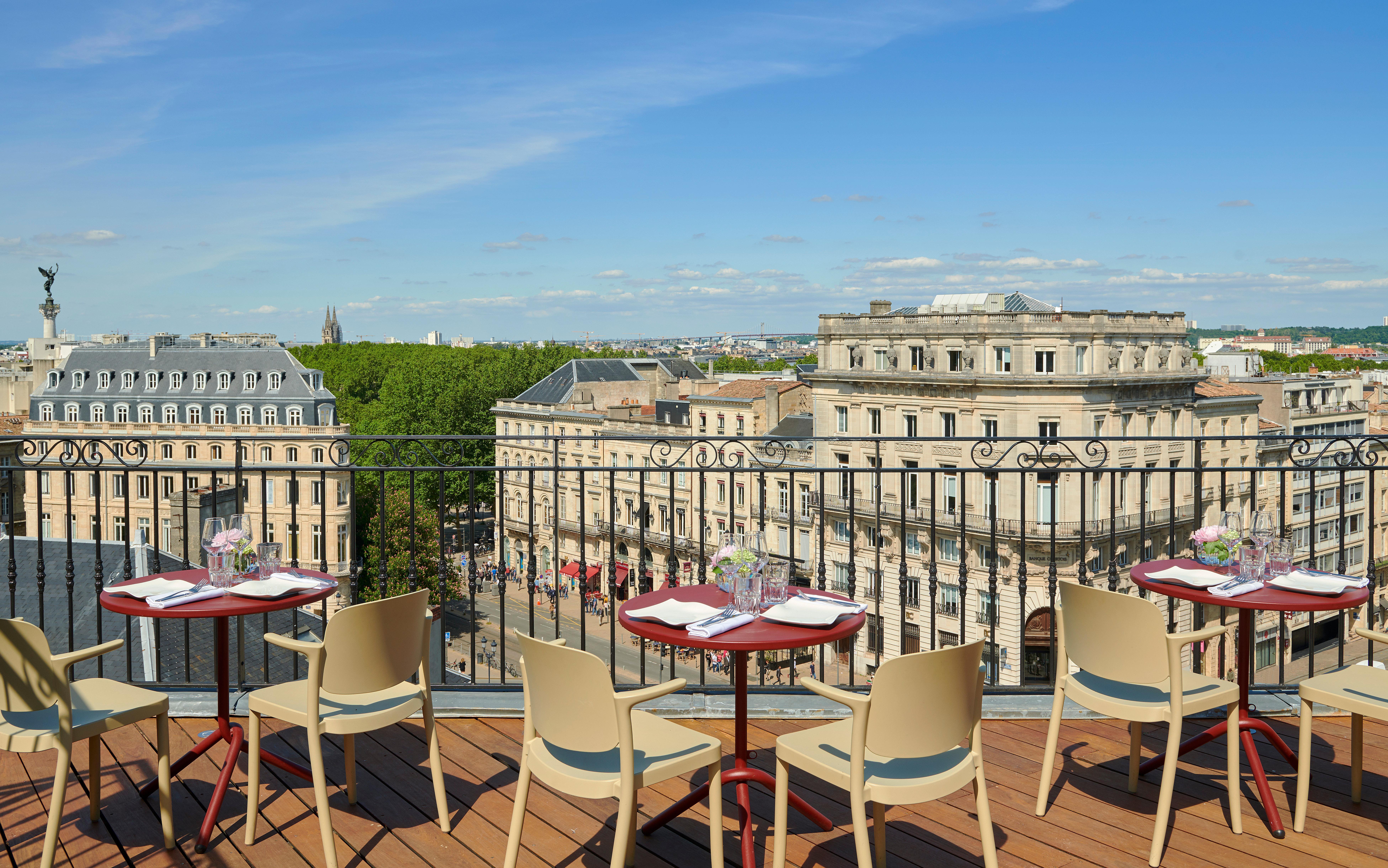 อินเตอร์คอนติเนนตัล บอร์โด เลอ กร็อง โฮเต็ล Hotel ภายนอก รูปภาพ The rooftop terrace