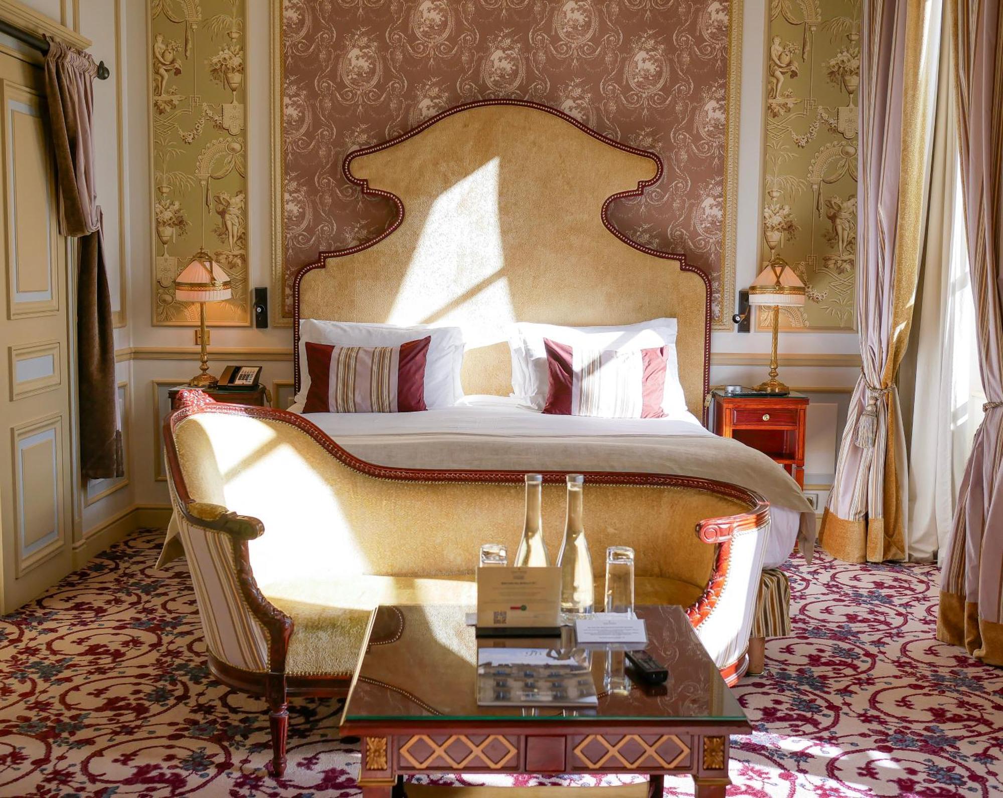 อินเตอร์คอนติเนนตัล บอร์โด เลอ กร็อง โฮเต็ล Hotel ภายนอก รูปภาพ A suite at the Hotel de Crillon